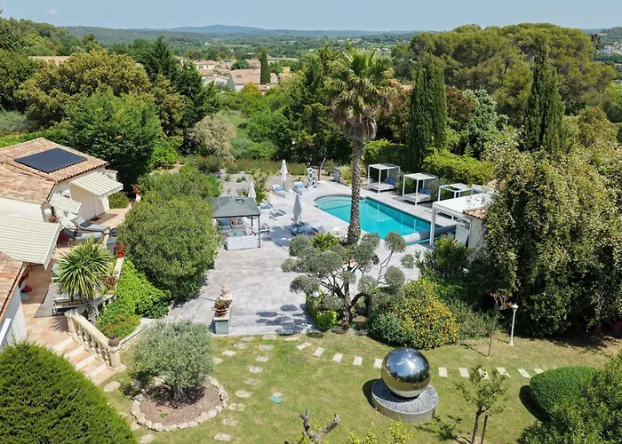 Casa Dina